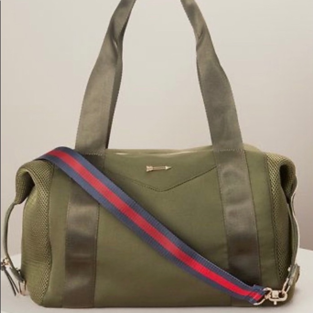 Stella and dot Crush it Duffle